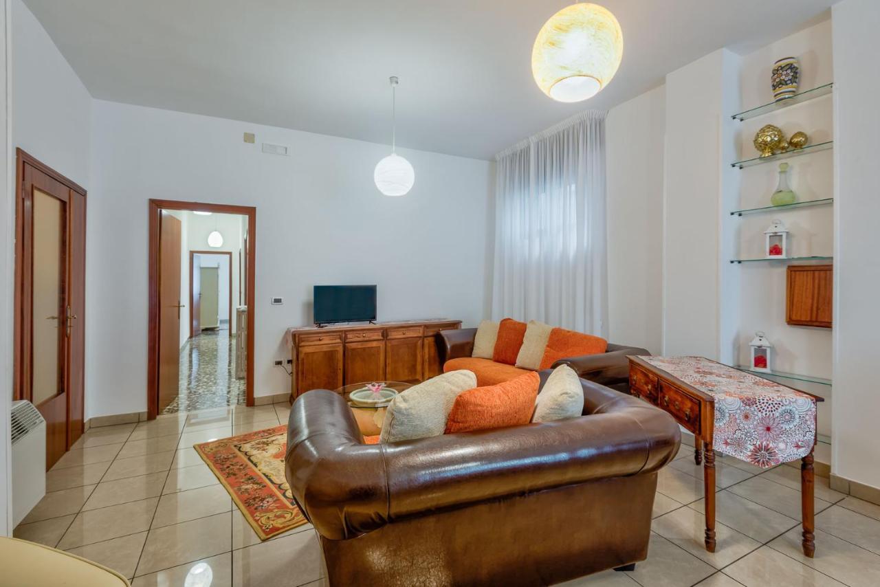Casa Vacanza Binario 35 Ceglie Messapica Exterior photo